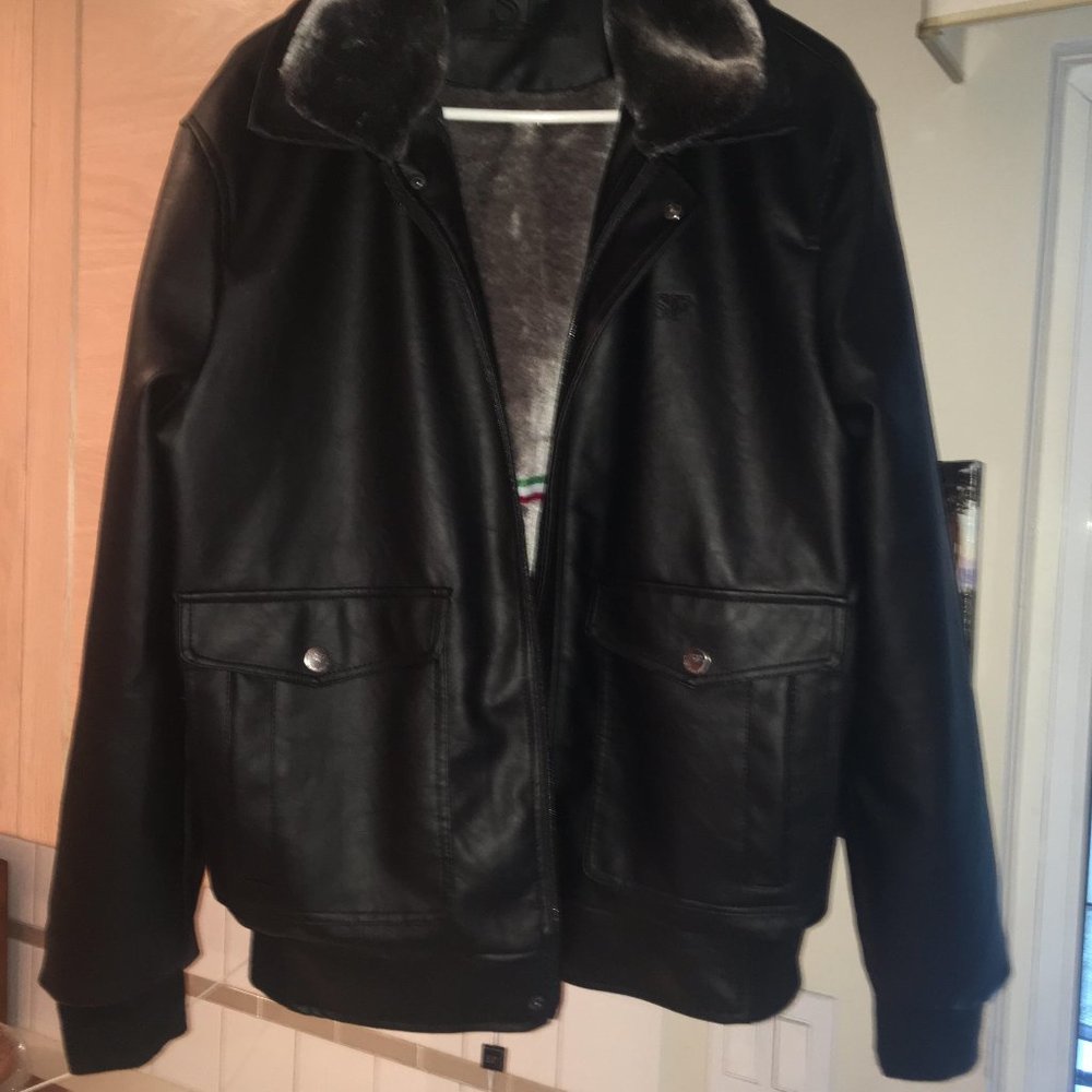 4 BRAND NEW MENS LEATHER JACKETS - NEVER WORN ! ! 75 PER CENT OFF RETAIL PRICES